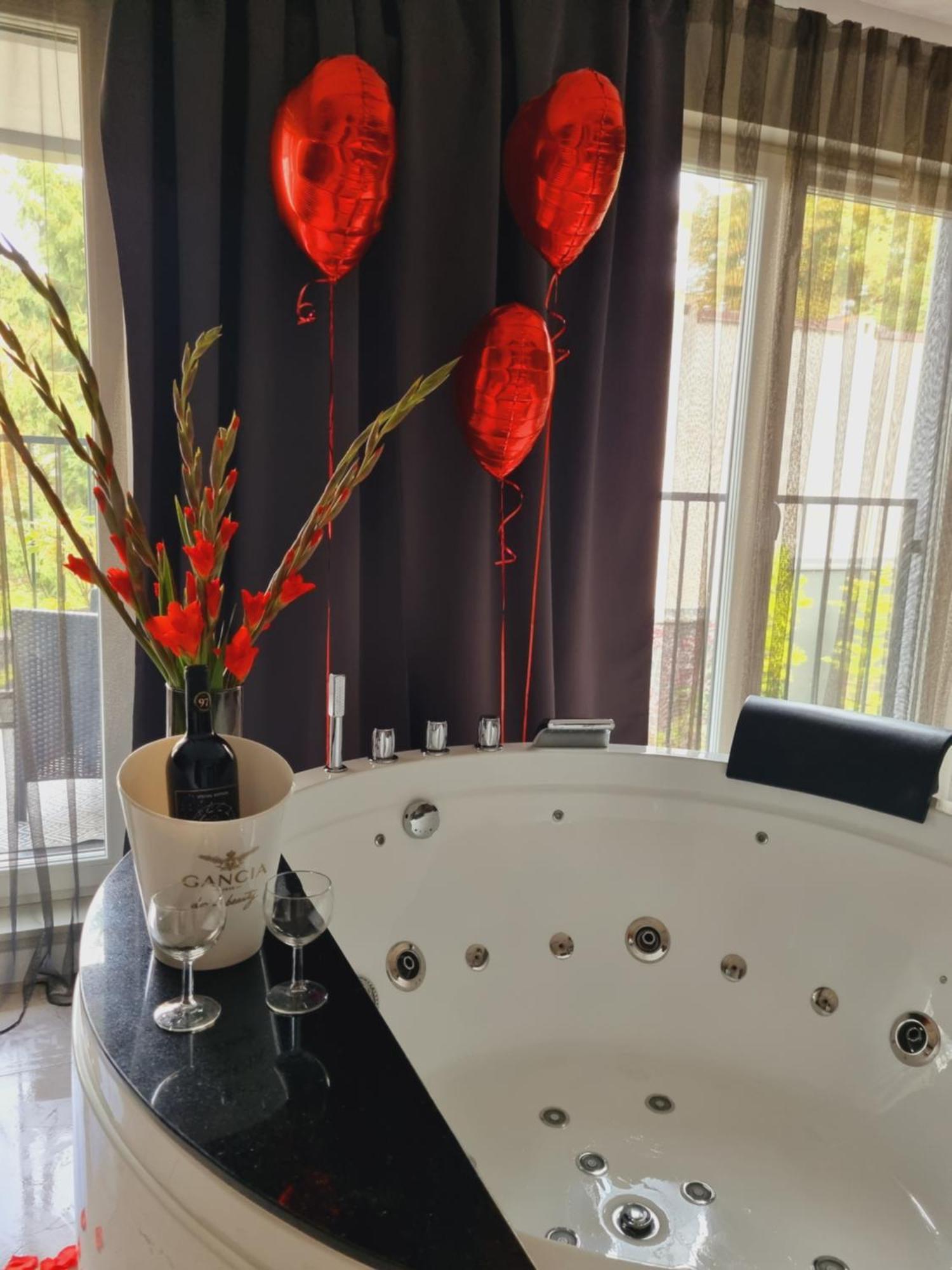 Apartament Jacuzzi Kraków Eksteriør billede